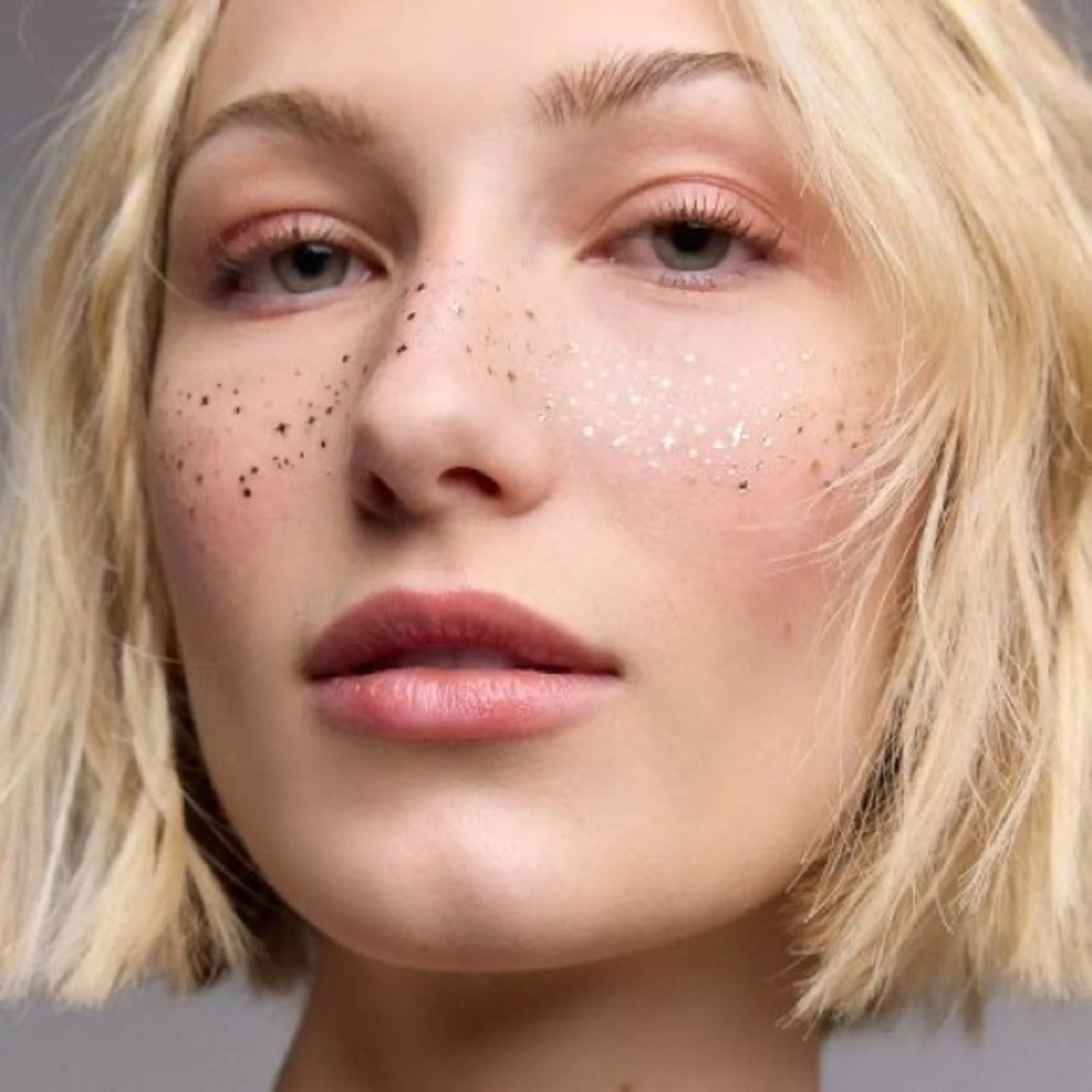 Fazit Gold Glitter Freckle Makeup Patches - Picture 2 of 11